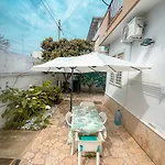 Vakantiehuis Magnolia Con Giardino Bari
